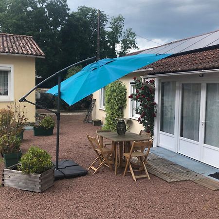 Charmante Maisonnette 2 Personnes Avec Wifi Surgeres Ngoại thất bức ảnh